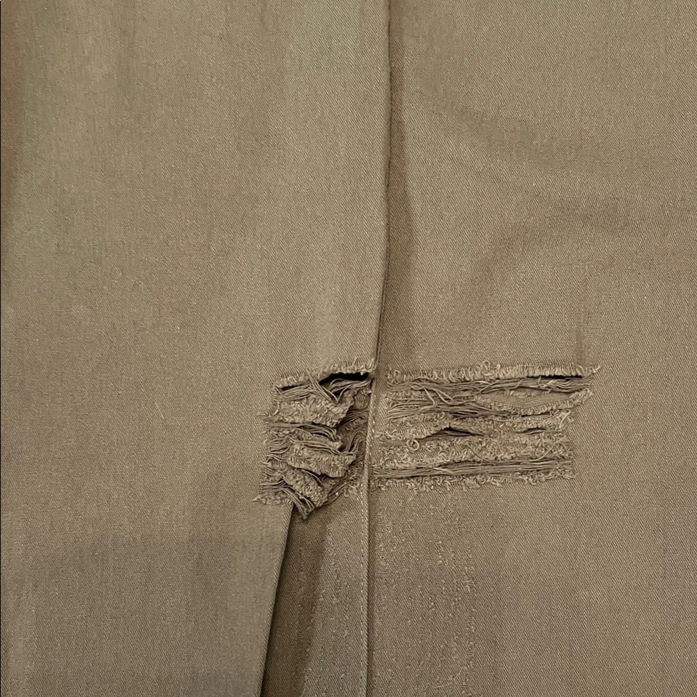 Stylish Green Cargo Pants‎ - Picture 3 of 6